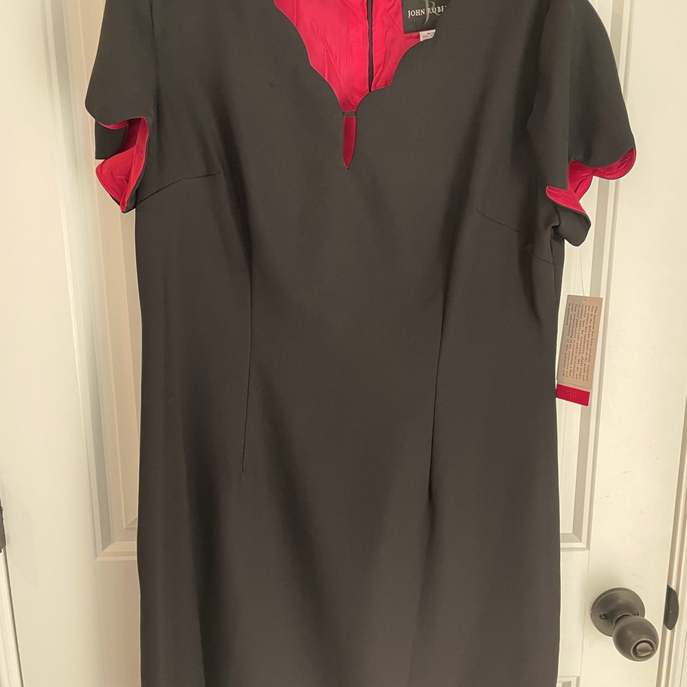 Short scallop sleeved dress